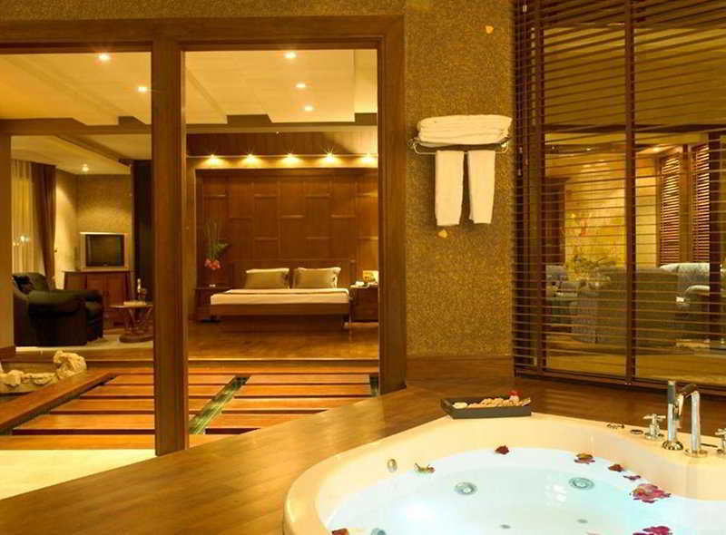 Siam Society Hotel & Resort