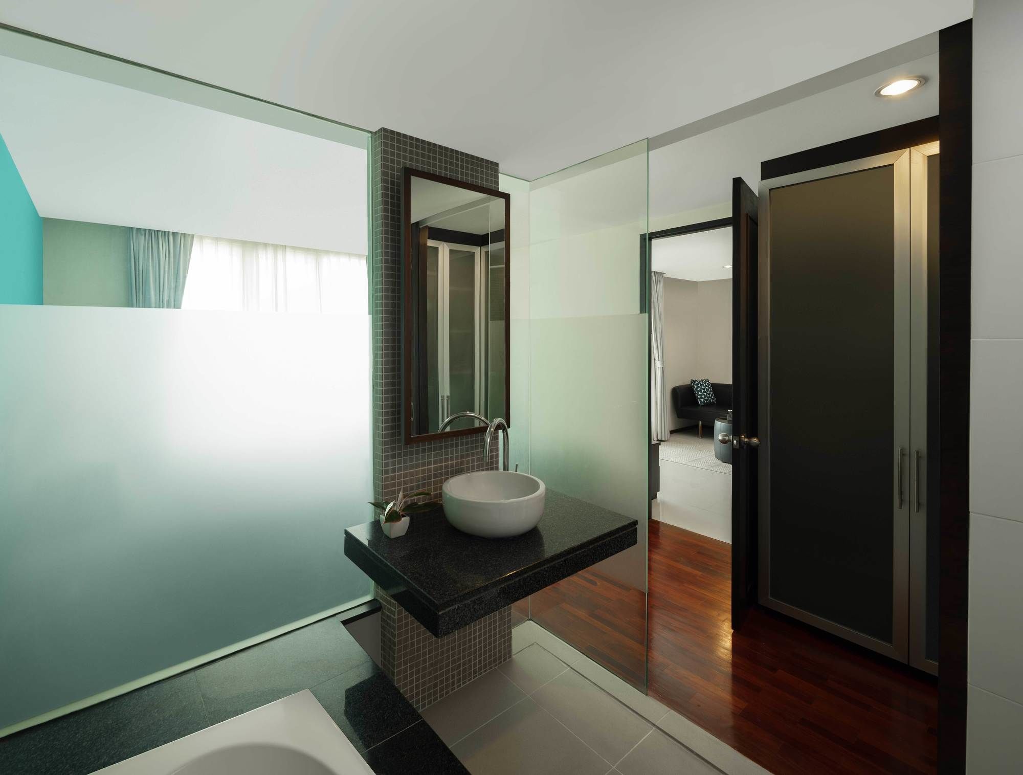 Silom Lofts Luxury Service Apartment