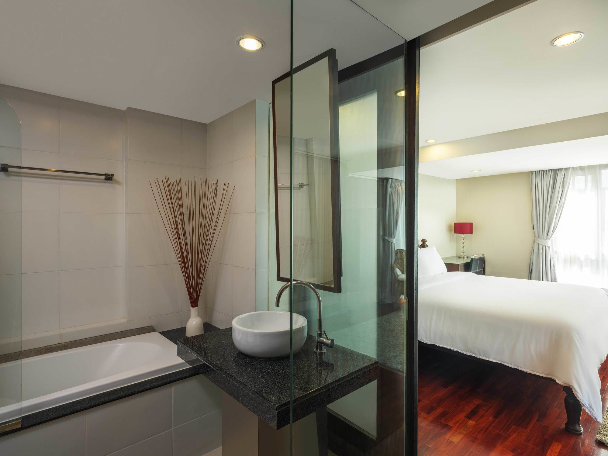 Silom Lofts Luxury Service Apartment