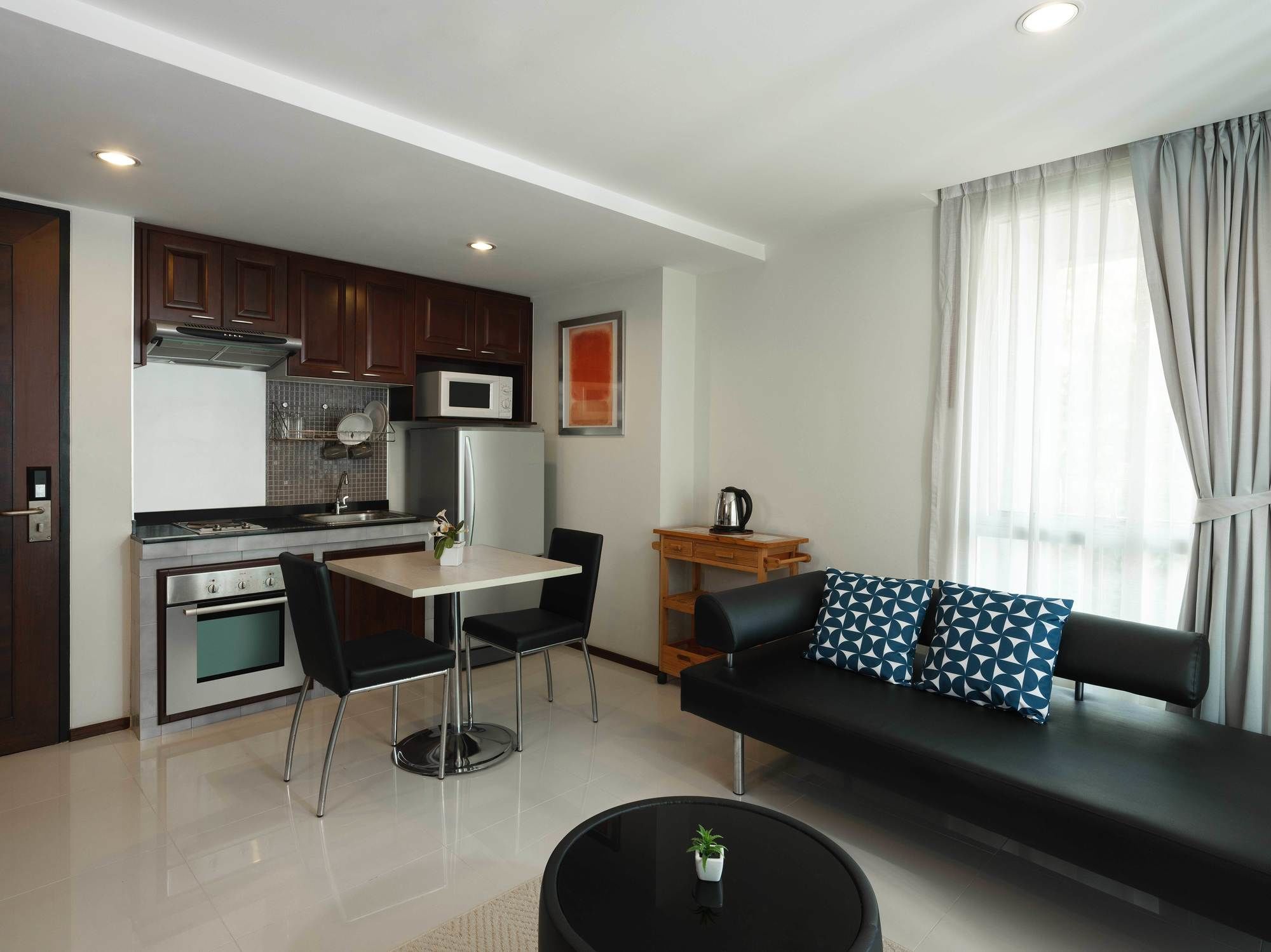 Silom Lofts Luxury Service Apartment