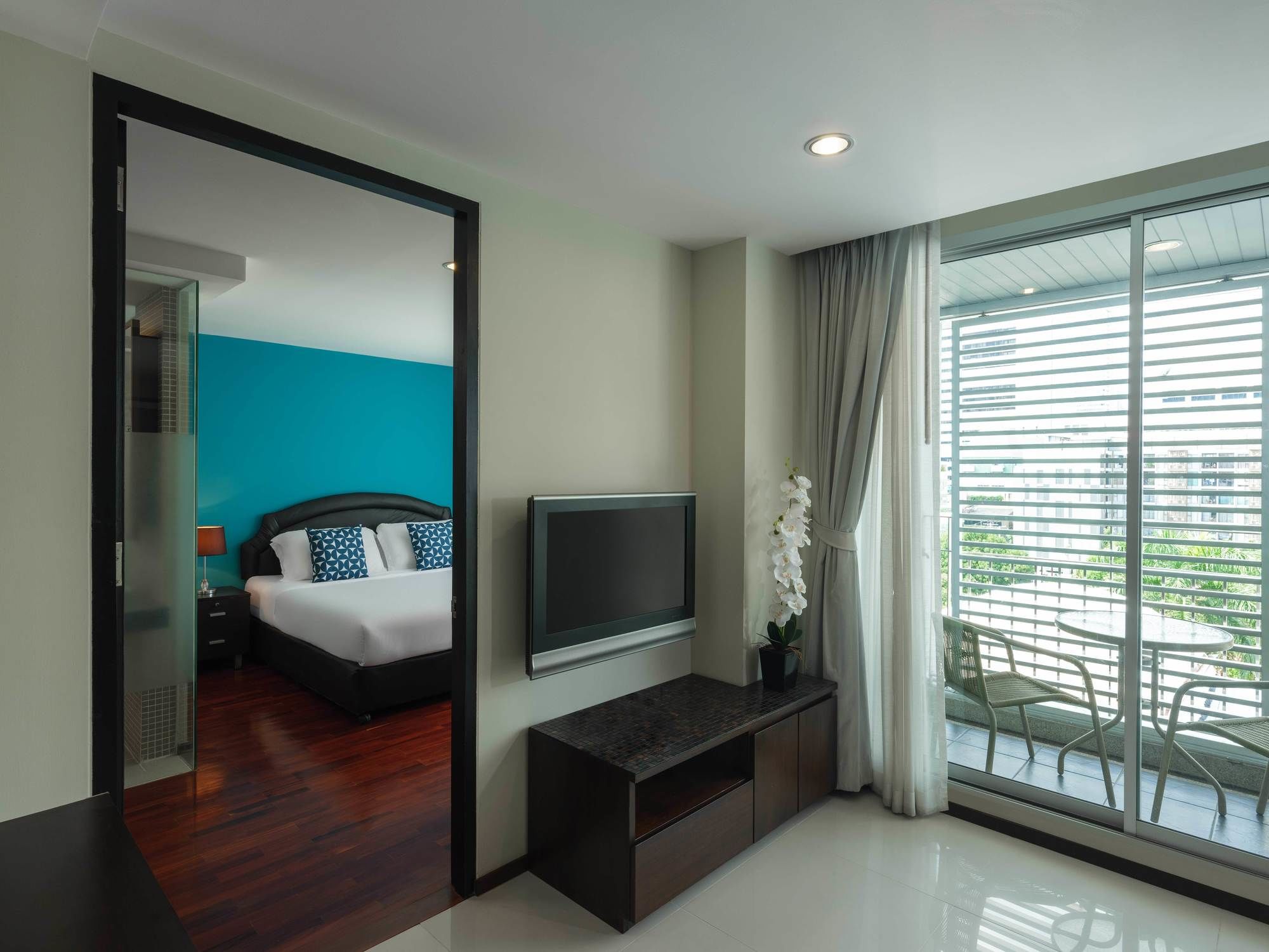 Silom Lofts Luxury Service Apartment