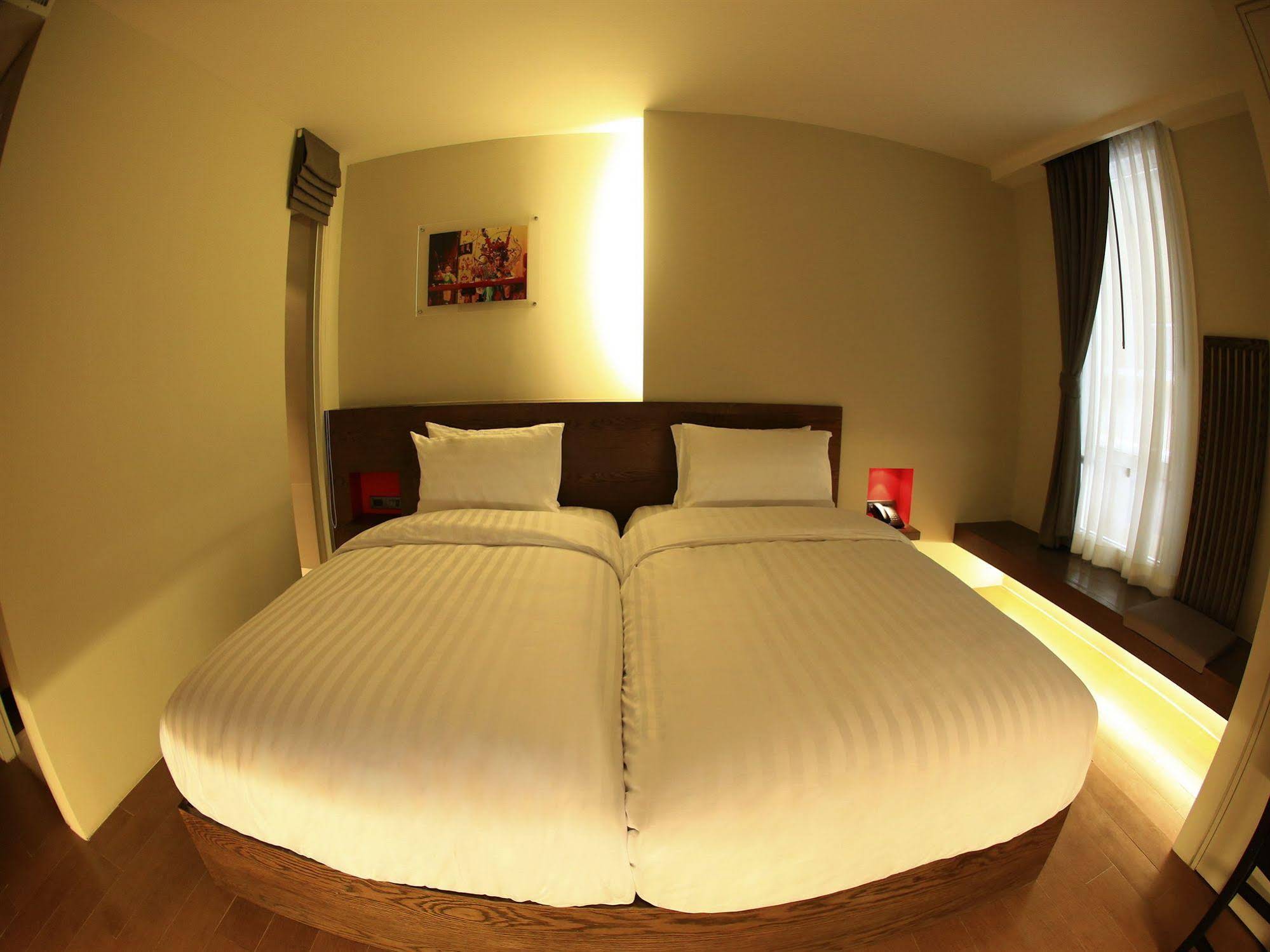Silom One
