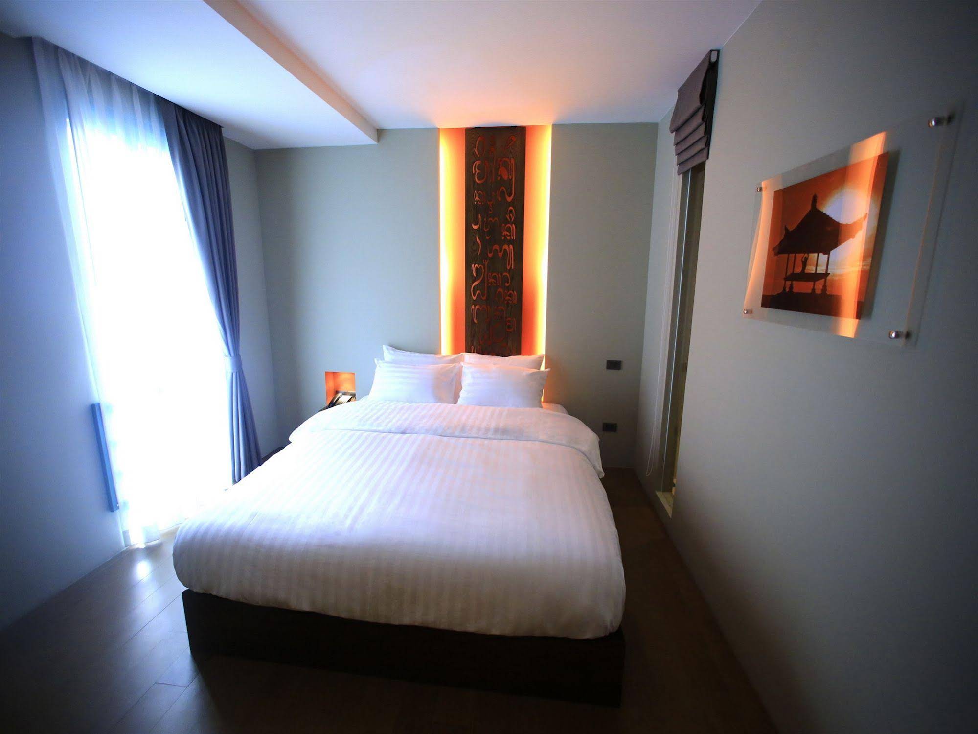 Silom One