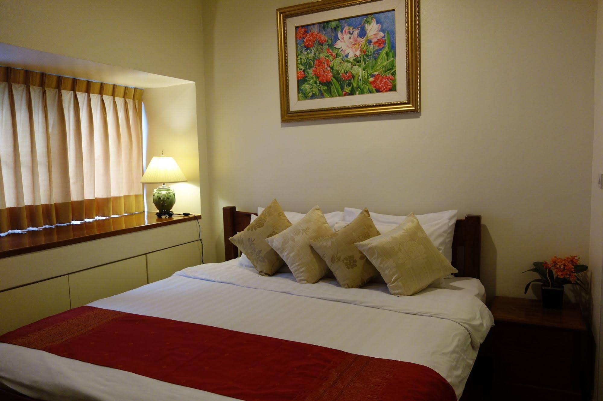 Smile Society Boutique Hostel