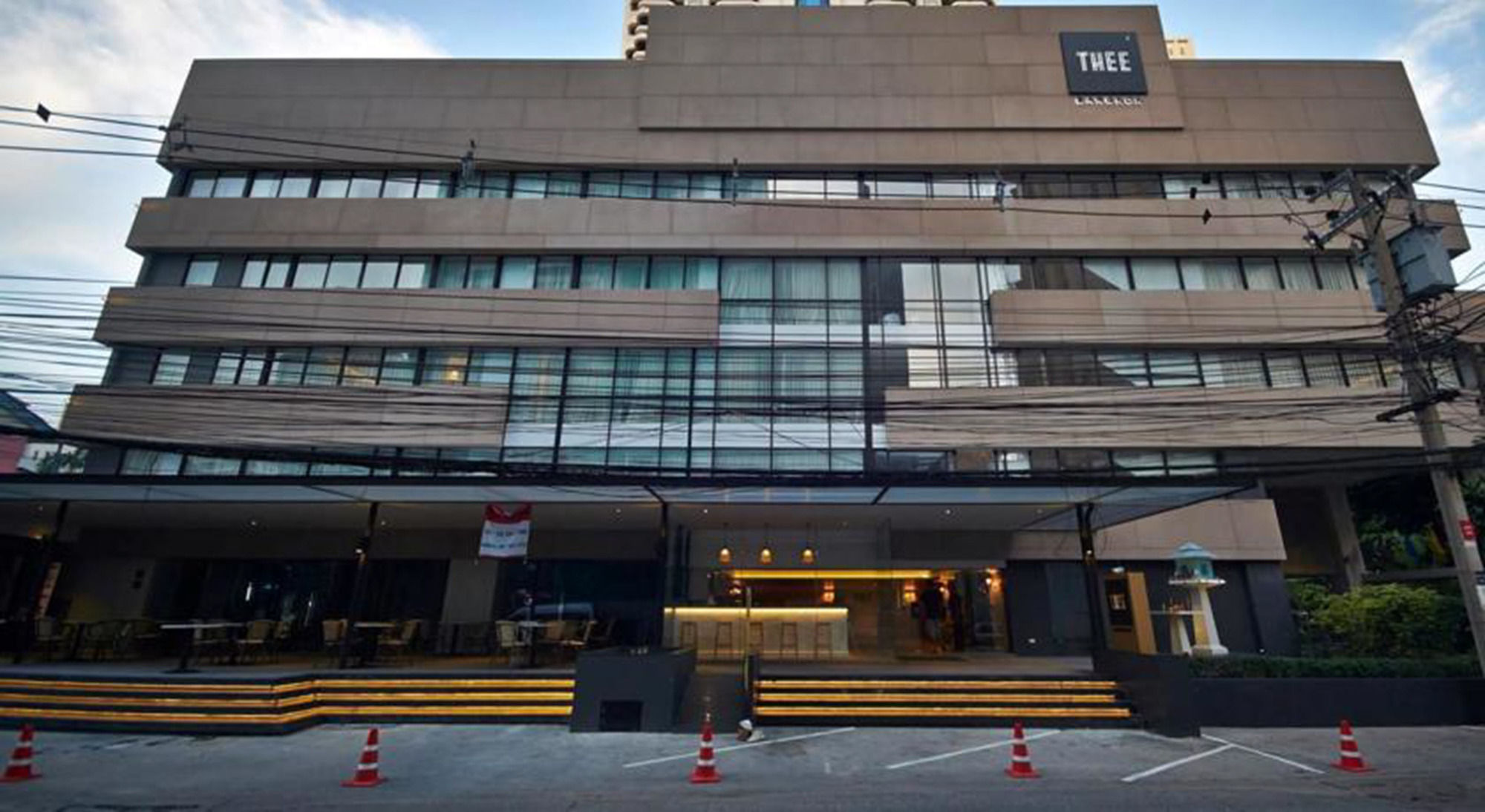Thee Bangkok by TH District