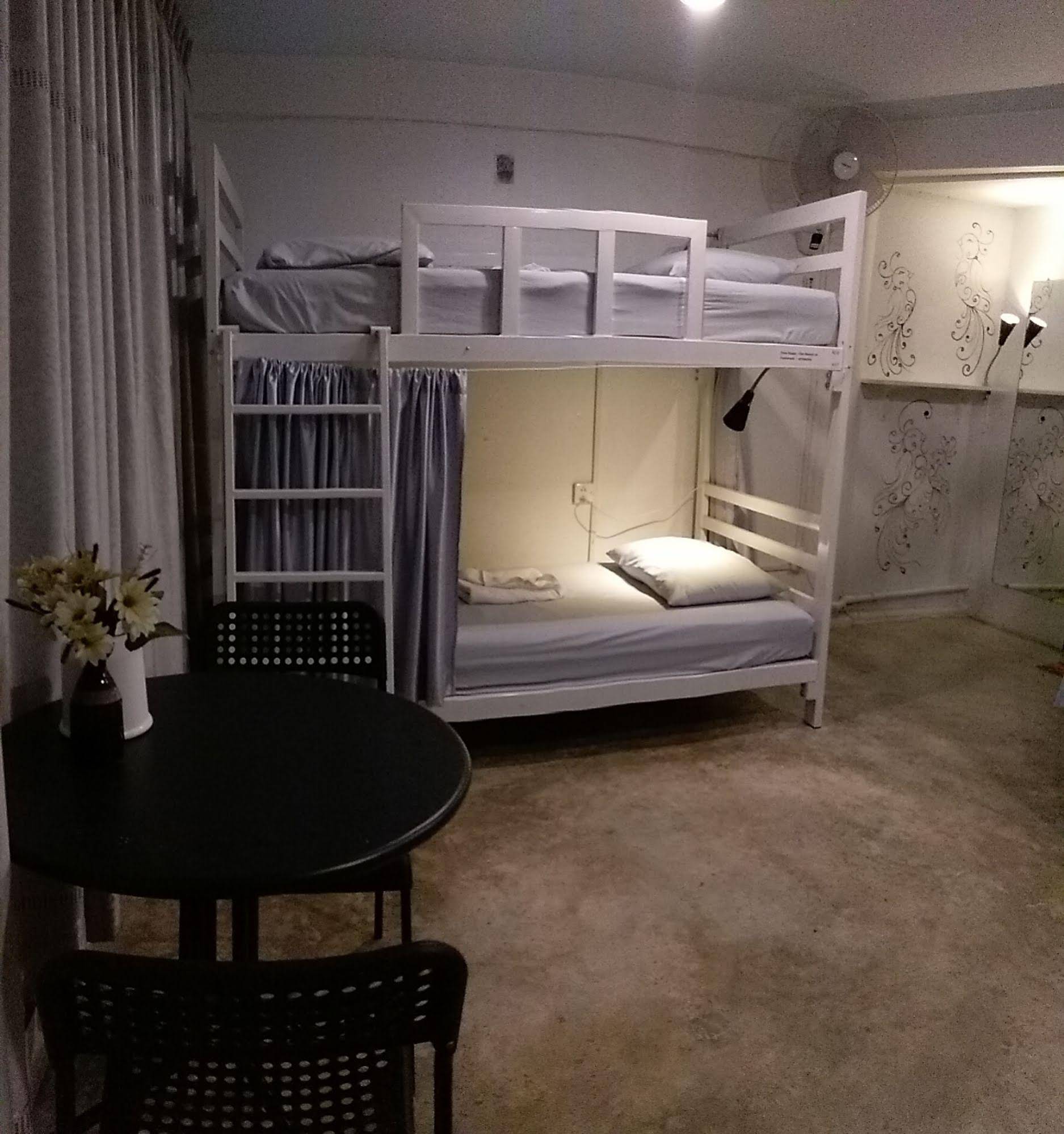 Home16 Sukhumvit16