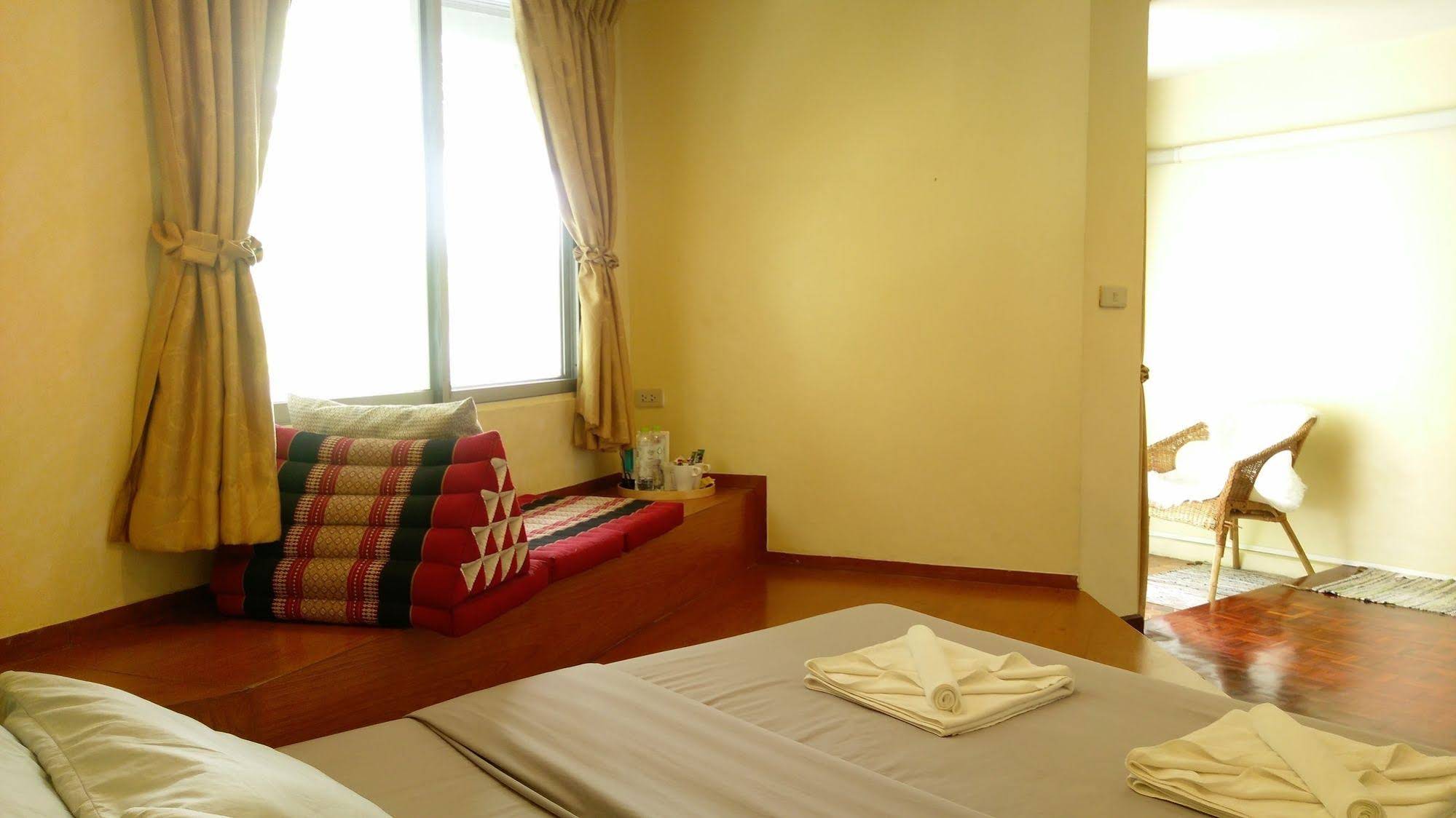 Home16 Sukhumvit16