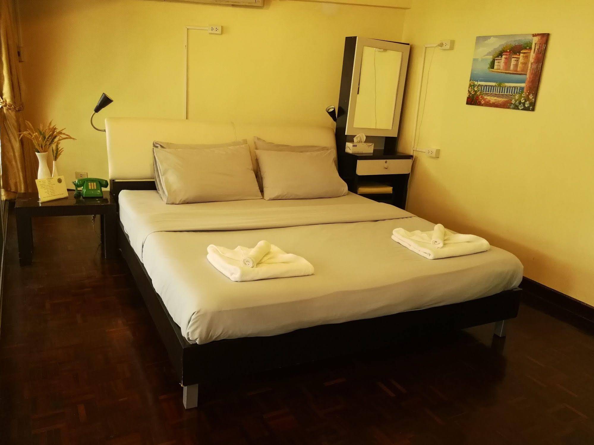 Home16 Sukhumvit16