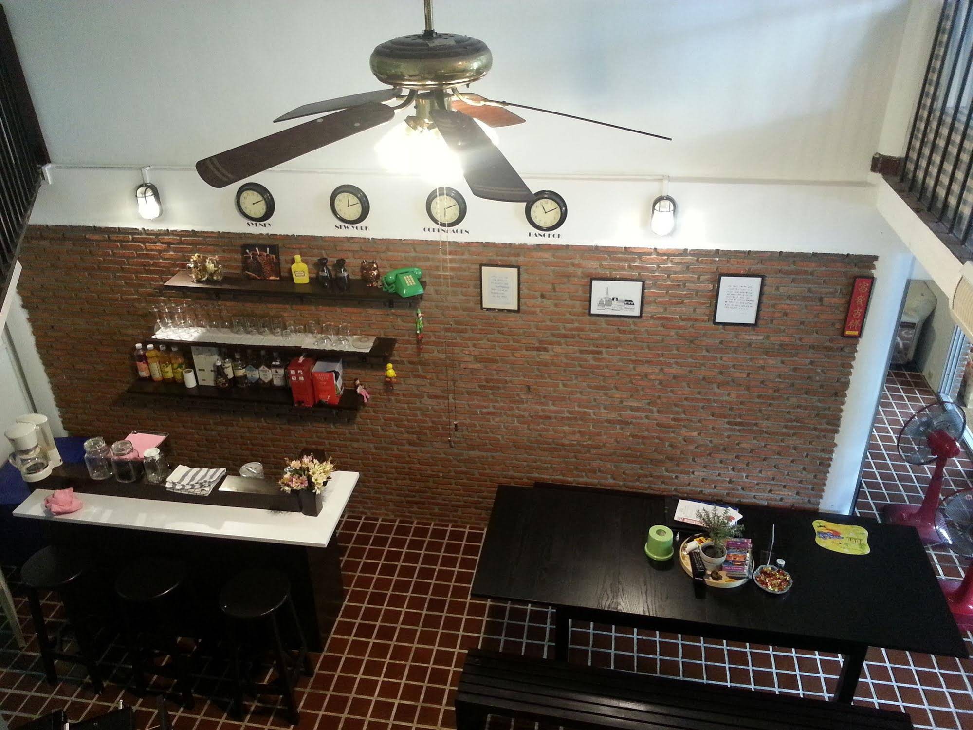 Home16 Sukhumvit16