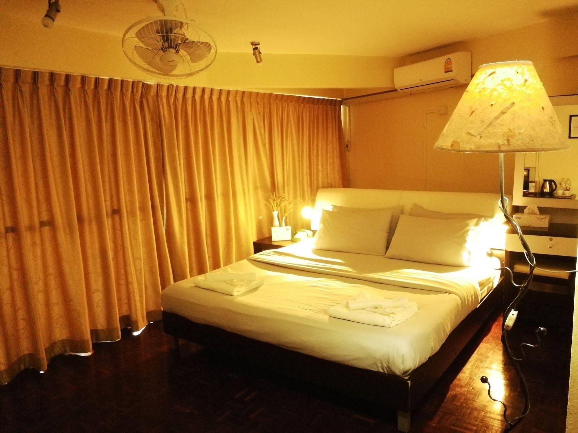 Home16 Sukhumvit16