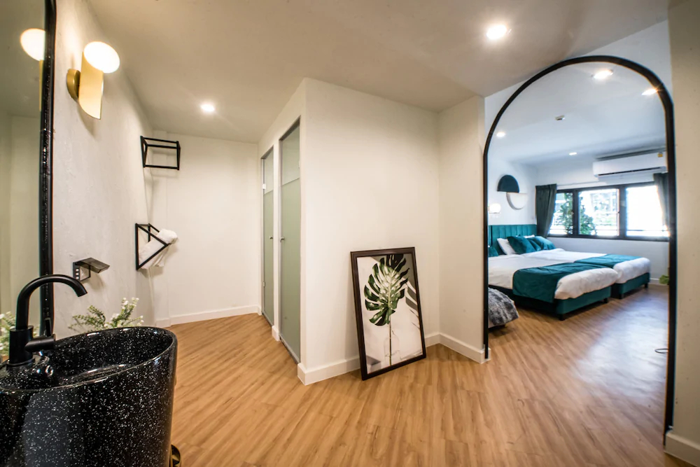 Theme Boutique Hotel