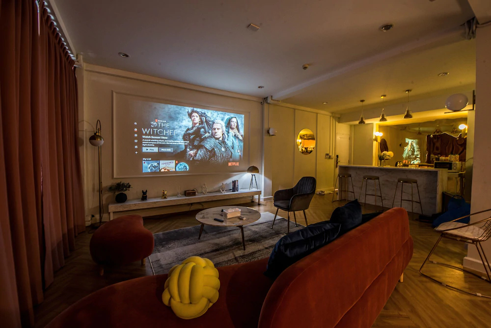 Theme Boutique Hotel