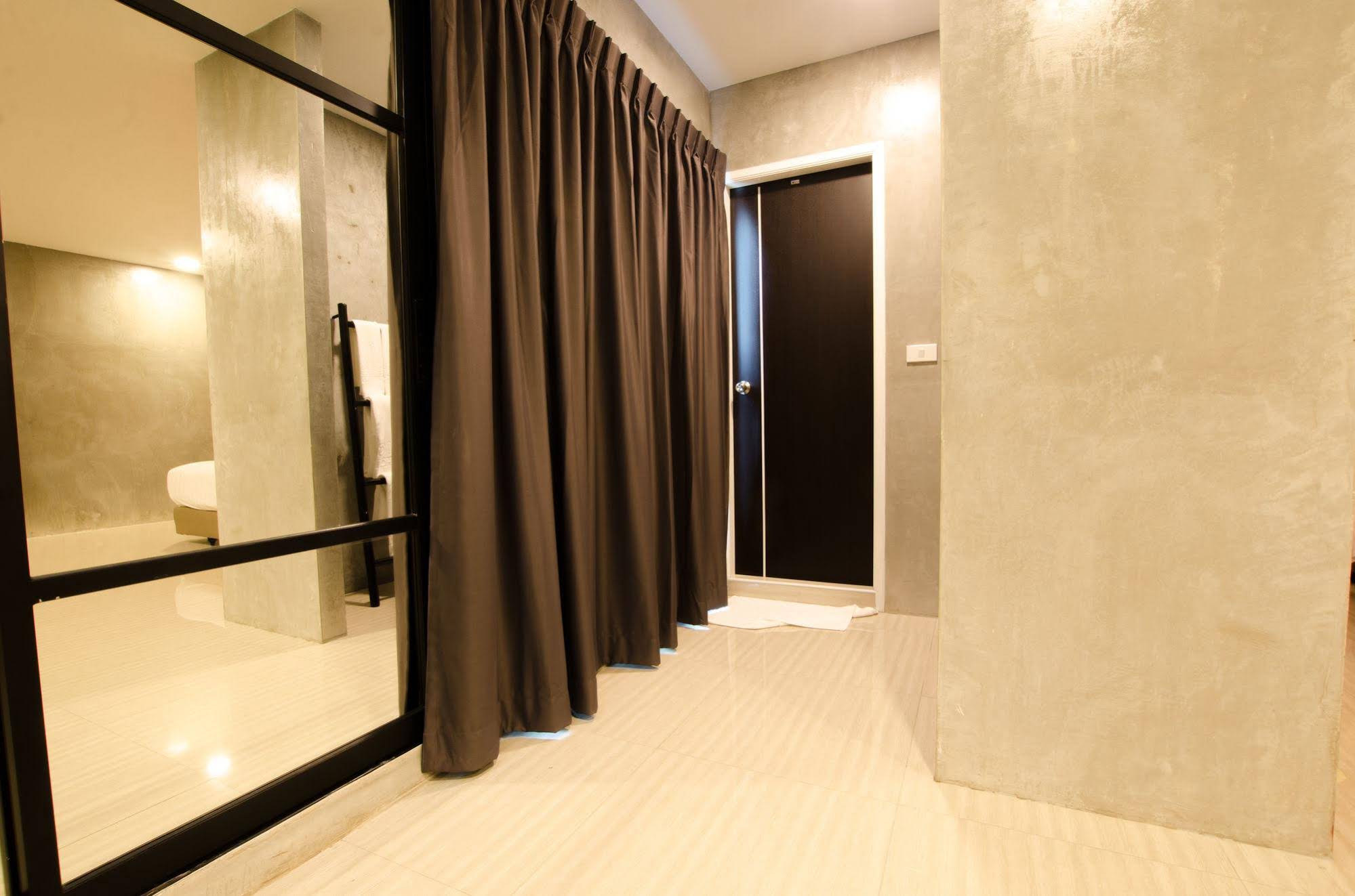 The Riche Boutique