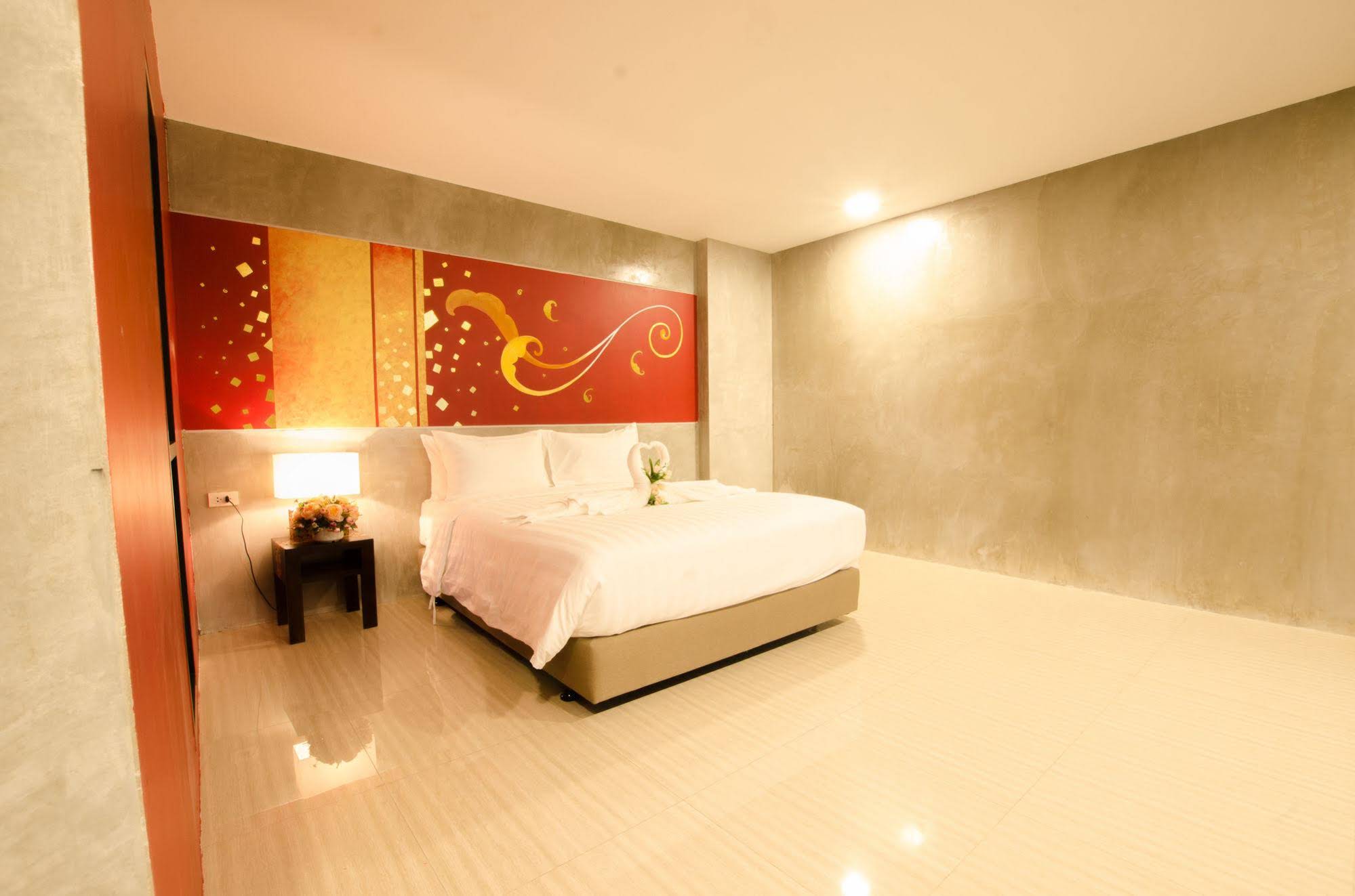The Riche Boutique