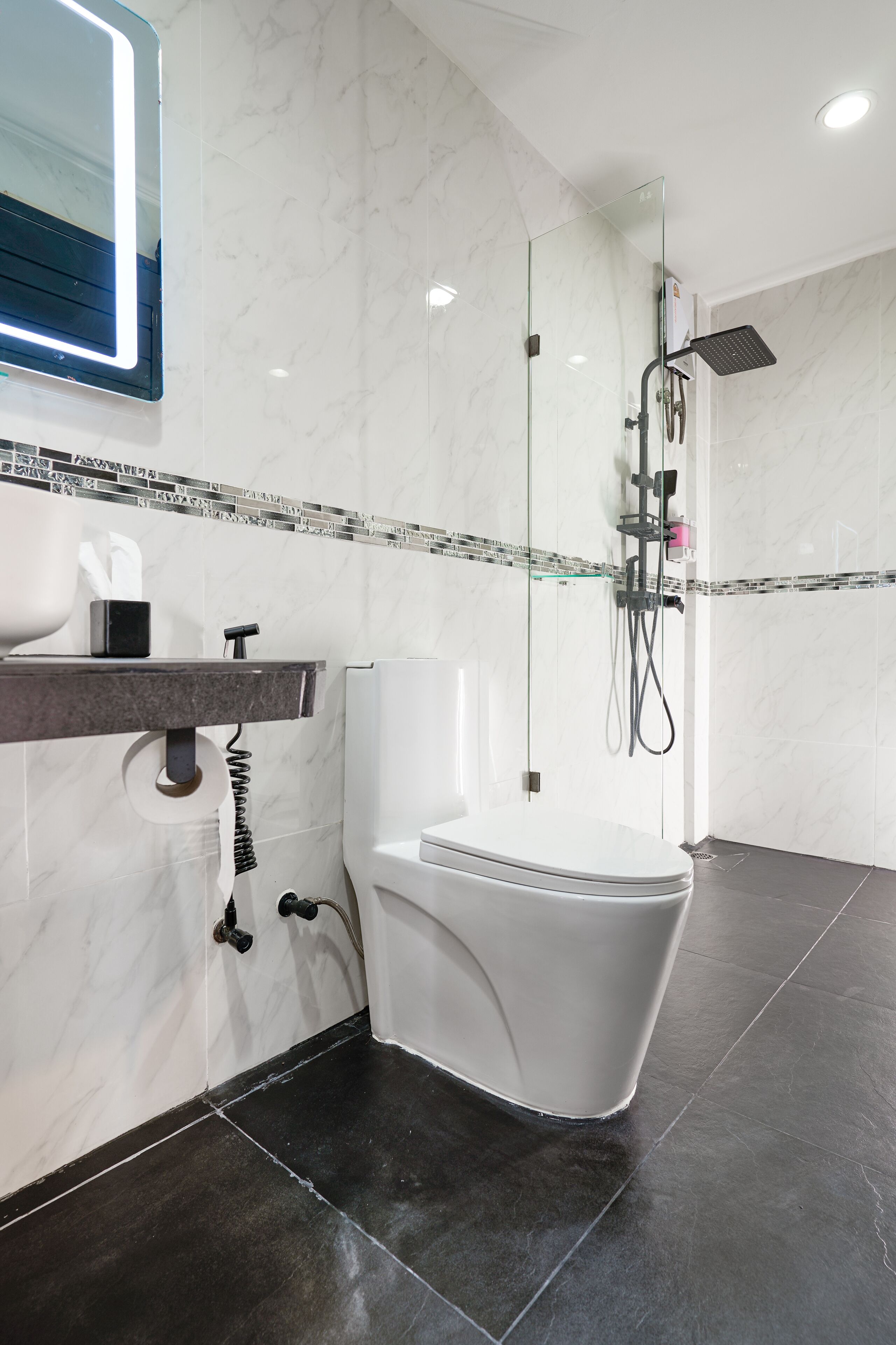 Thonglor Suites Hotel