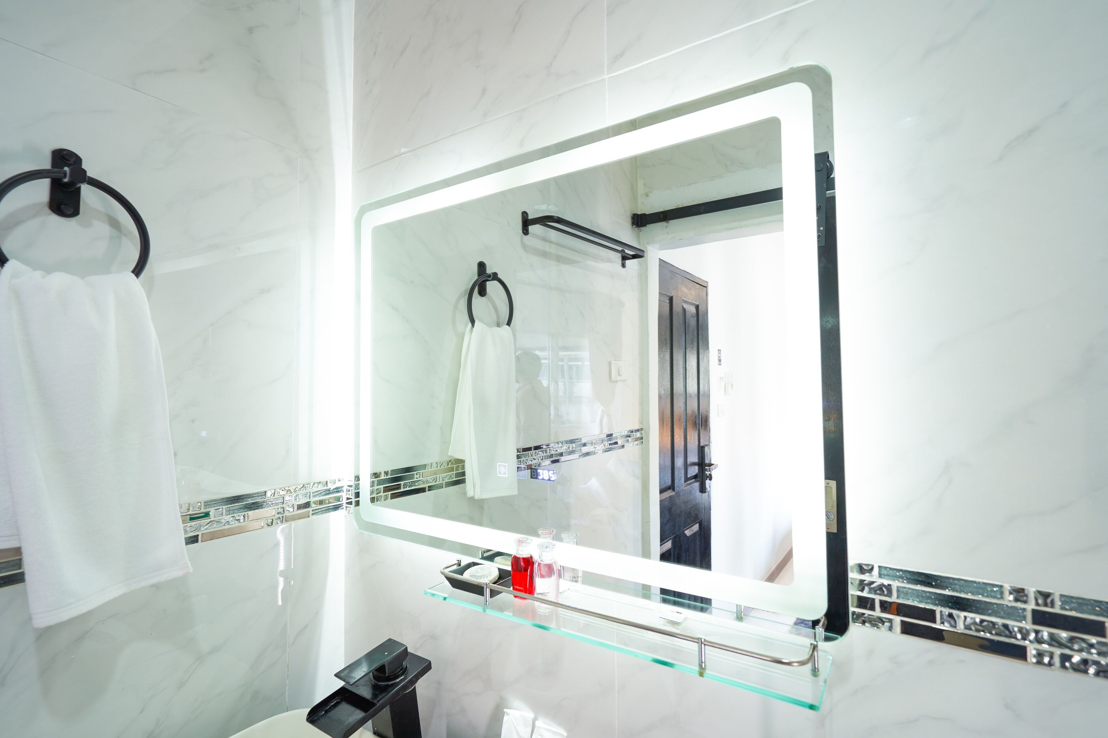 Thonglor Suites Hotel