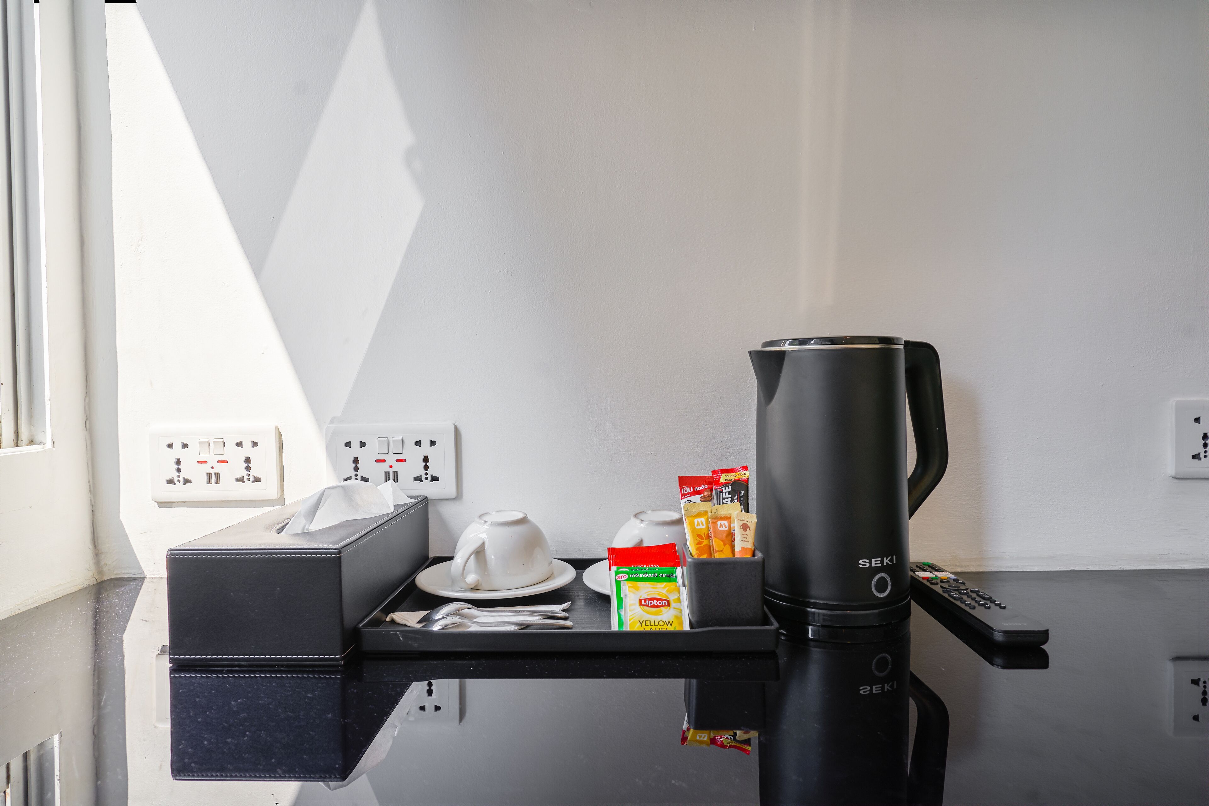 Thonglor Suites Hotel