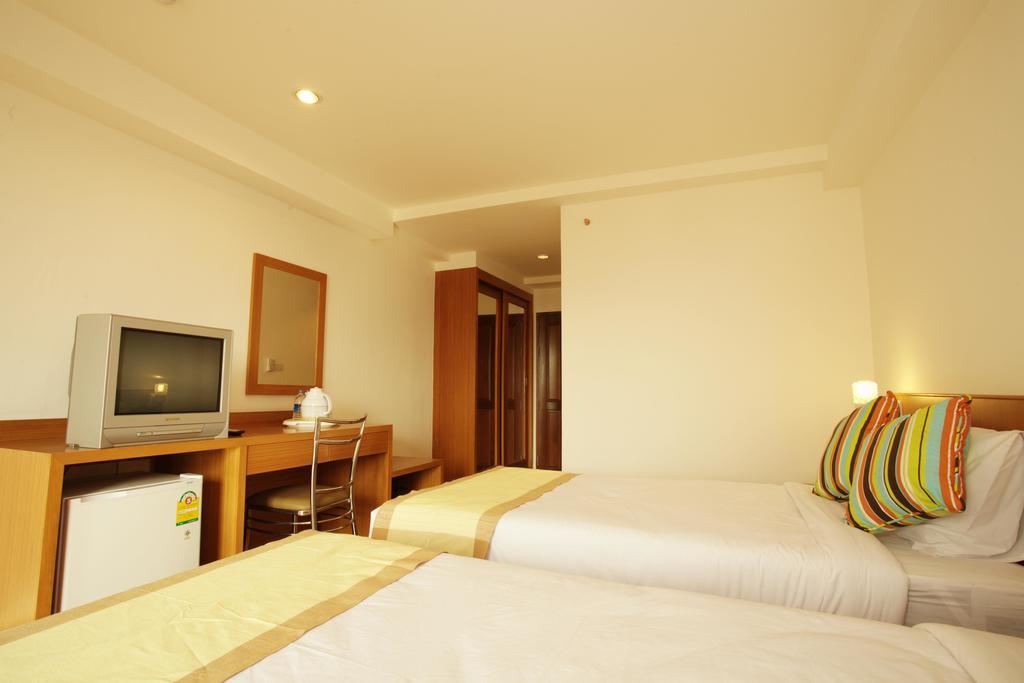 Three Seasons Place Hotel