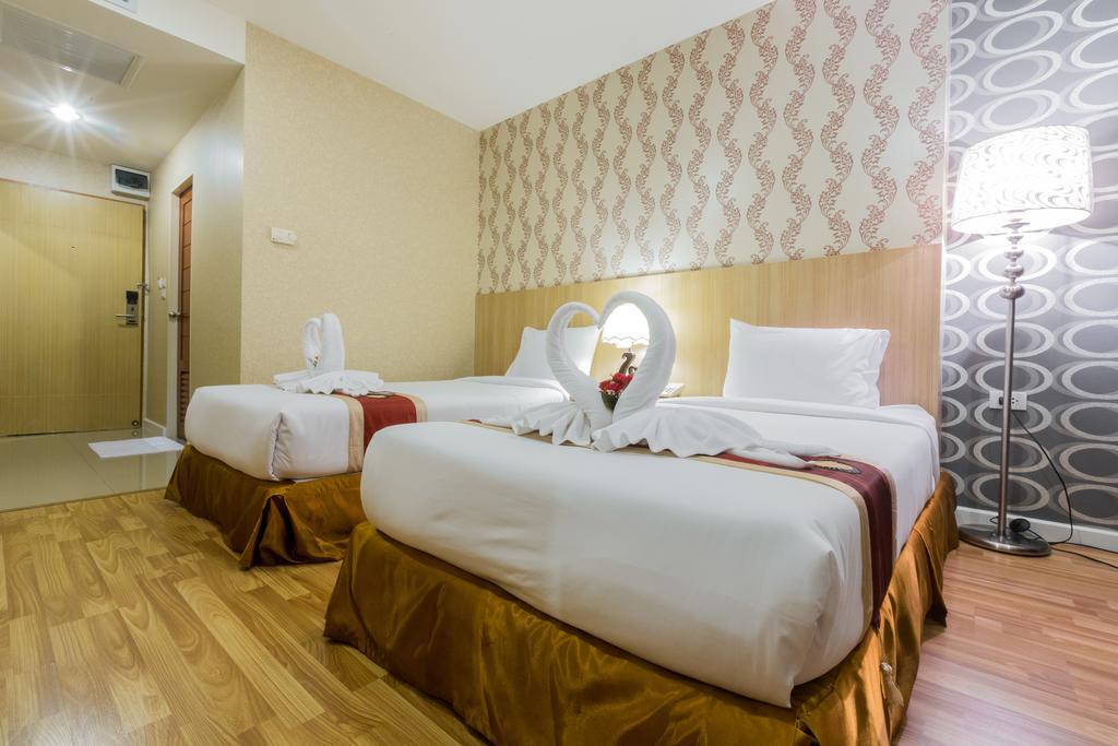 Three Seasons Place Hotel