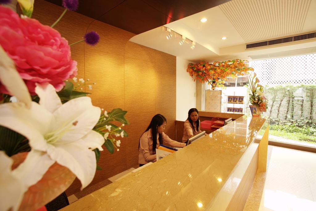 Three Seasons Place Hotel