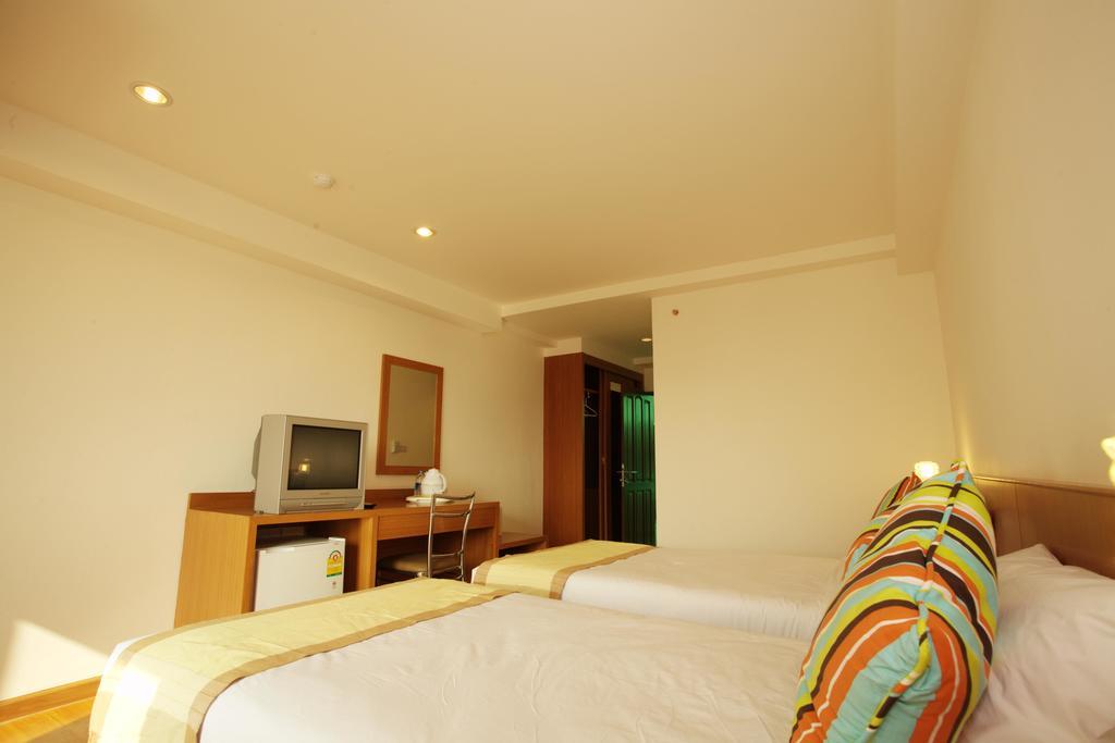 Three Seasons Place Hotel