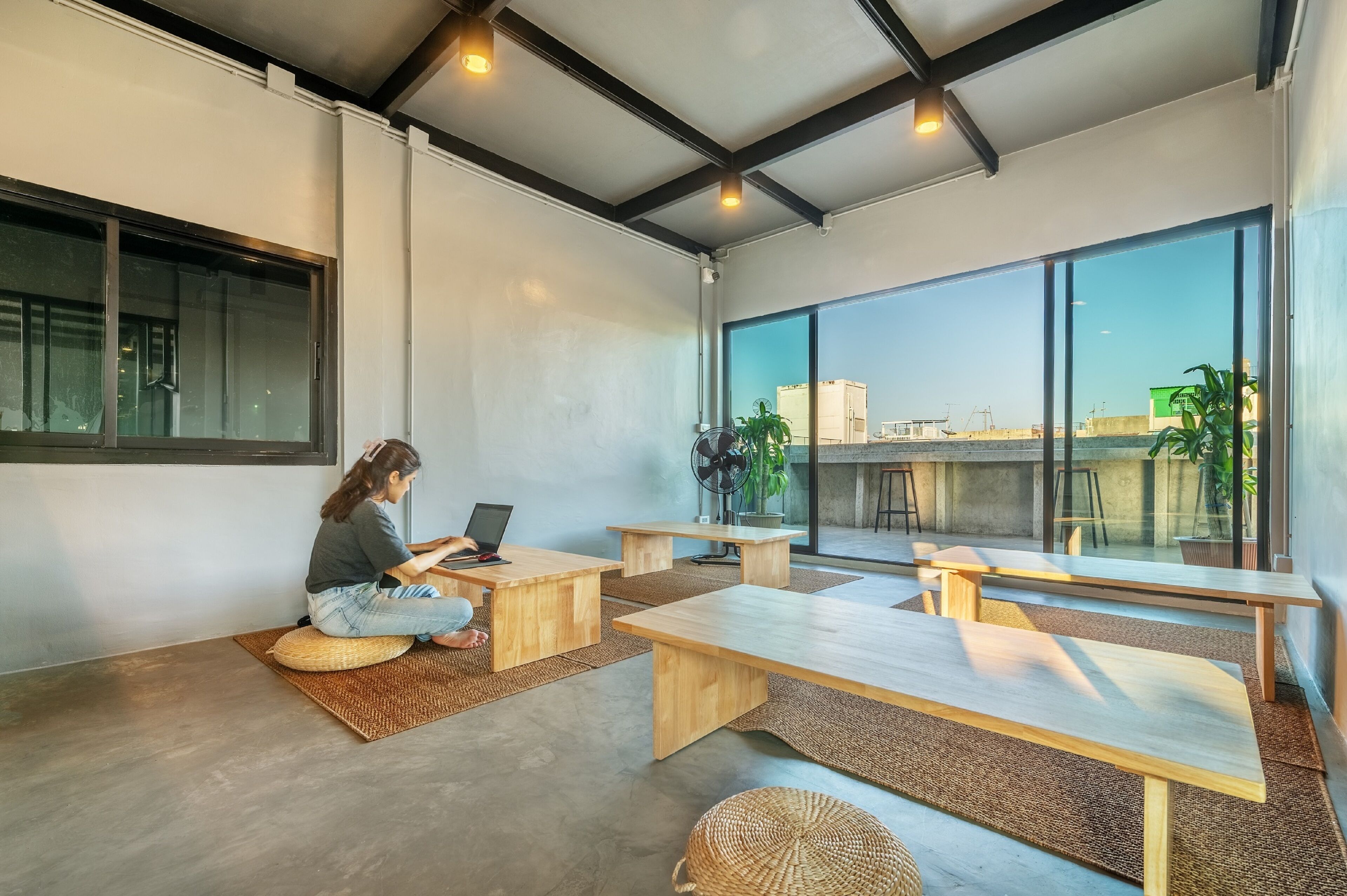 Ti Thong Hostel