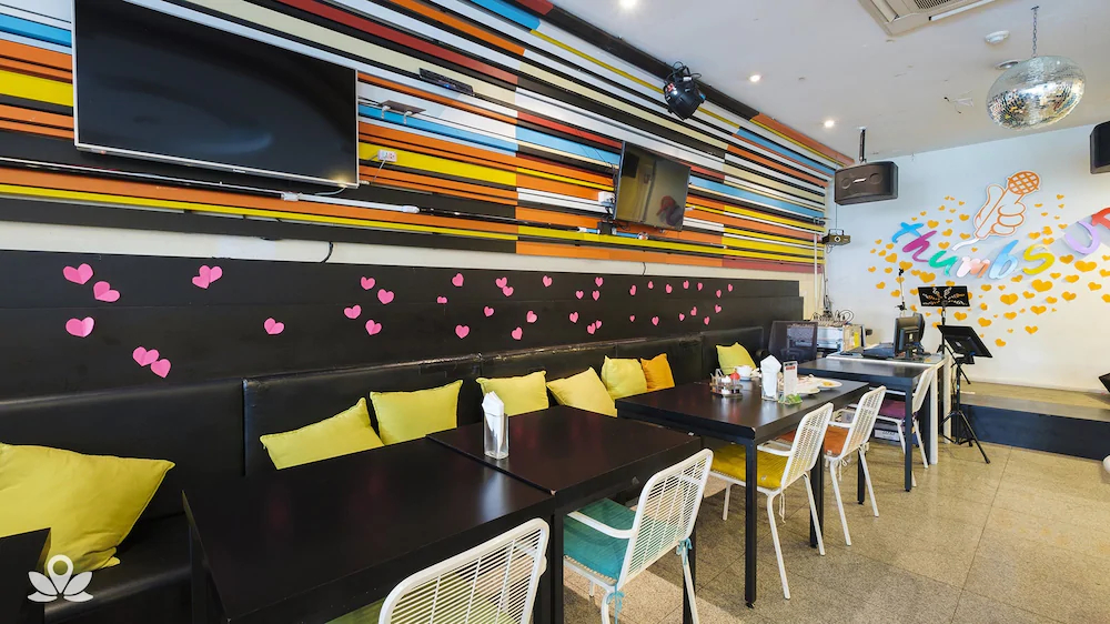 Triple 8 Inn Bangkok by ZEN Rooms