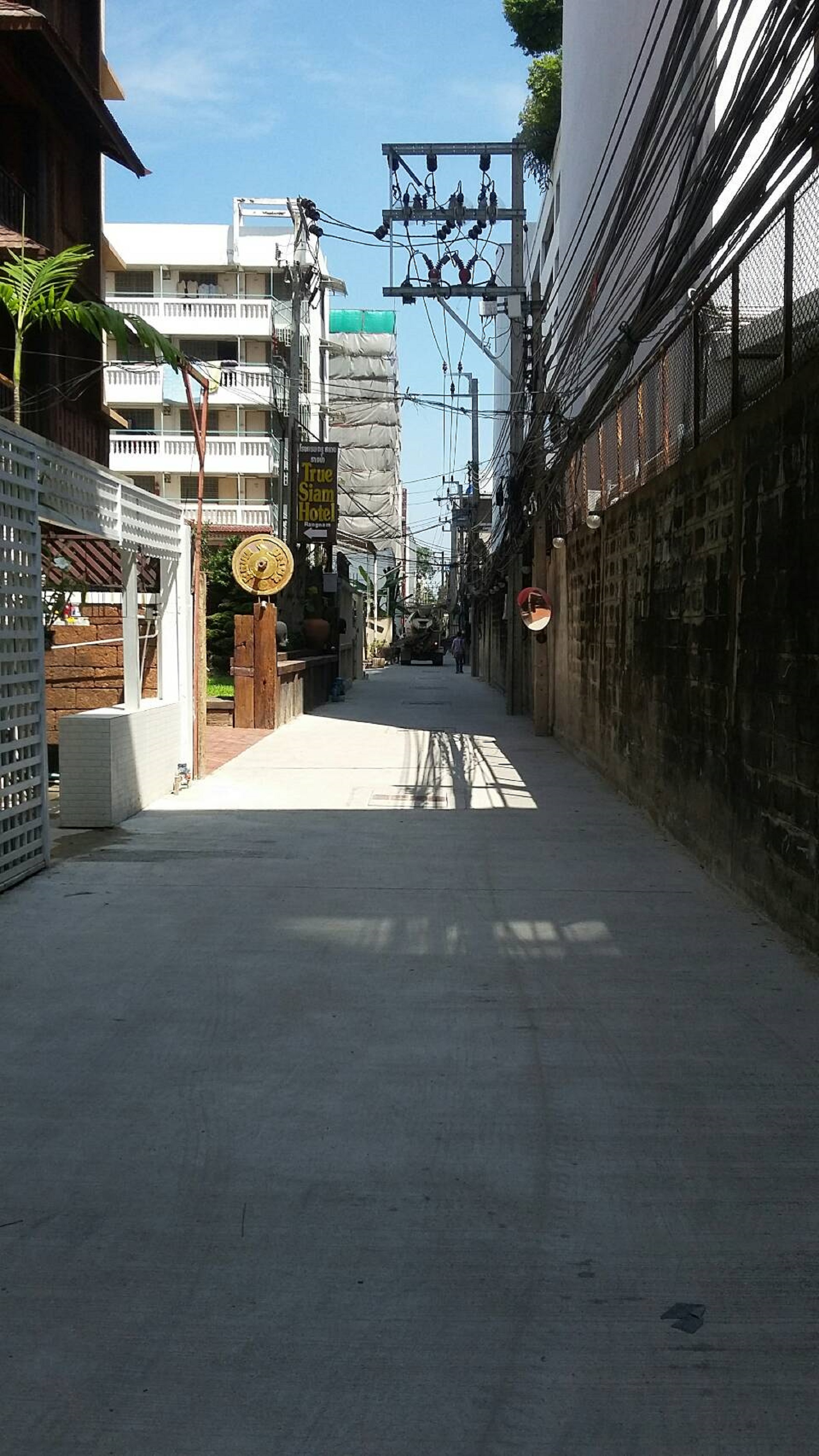True Siam Rangnam Hotel
