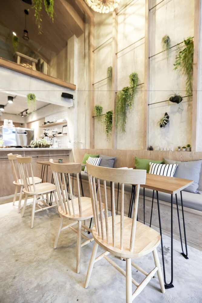 Vann Bangkok Boutique House and Cafe