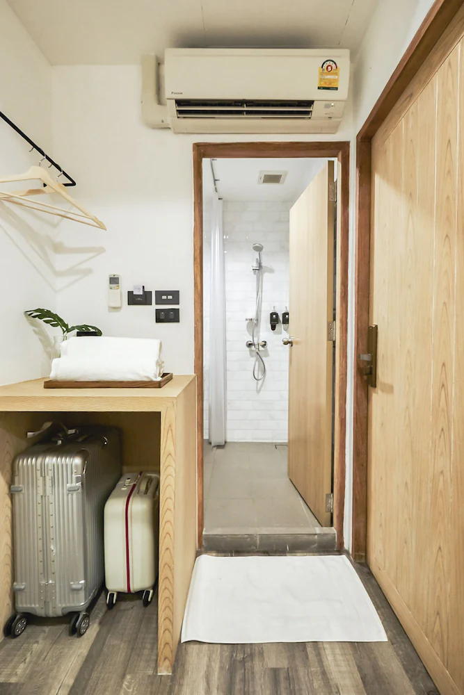 Vann Bangkok Boutique House and Cafe