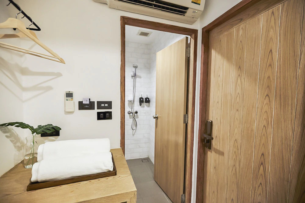 Vann Bangkok Boutique House and Cafe