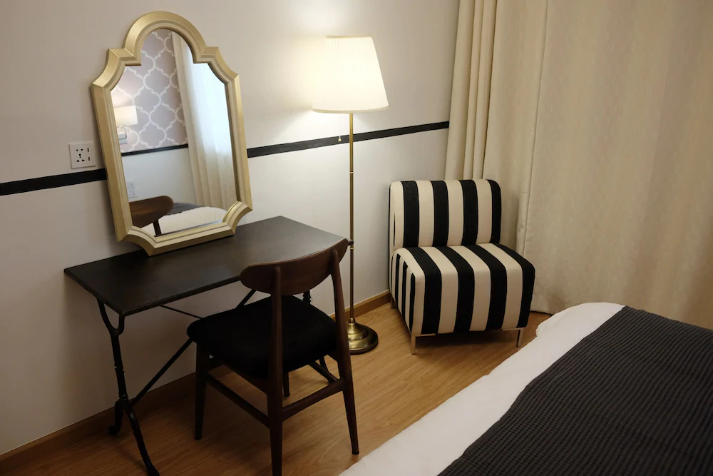 The Quarter Residence