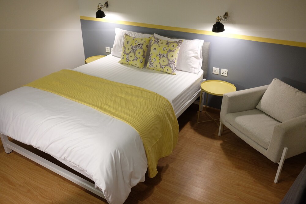 The Quarter Residence