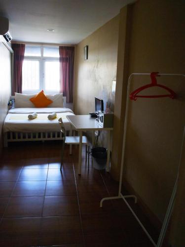 VX The Fifty Hostel