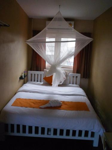 VX The Fifty Hostel