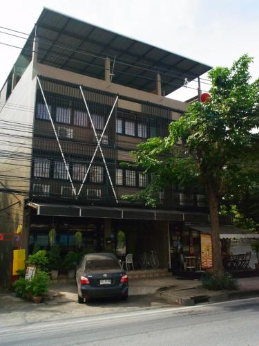 VX The Fifty Hostel