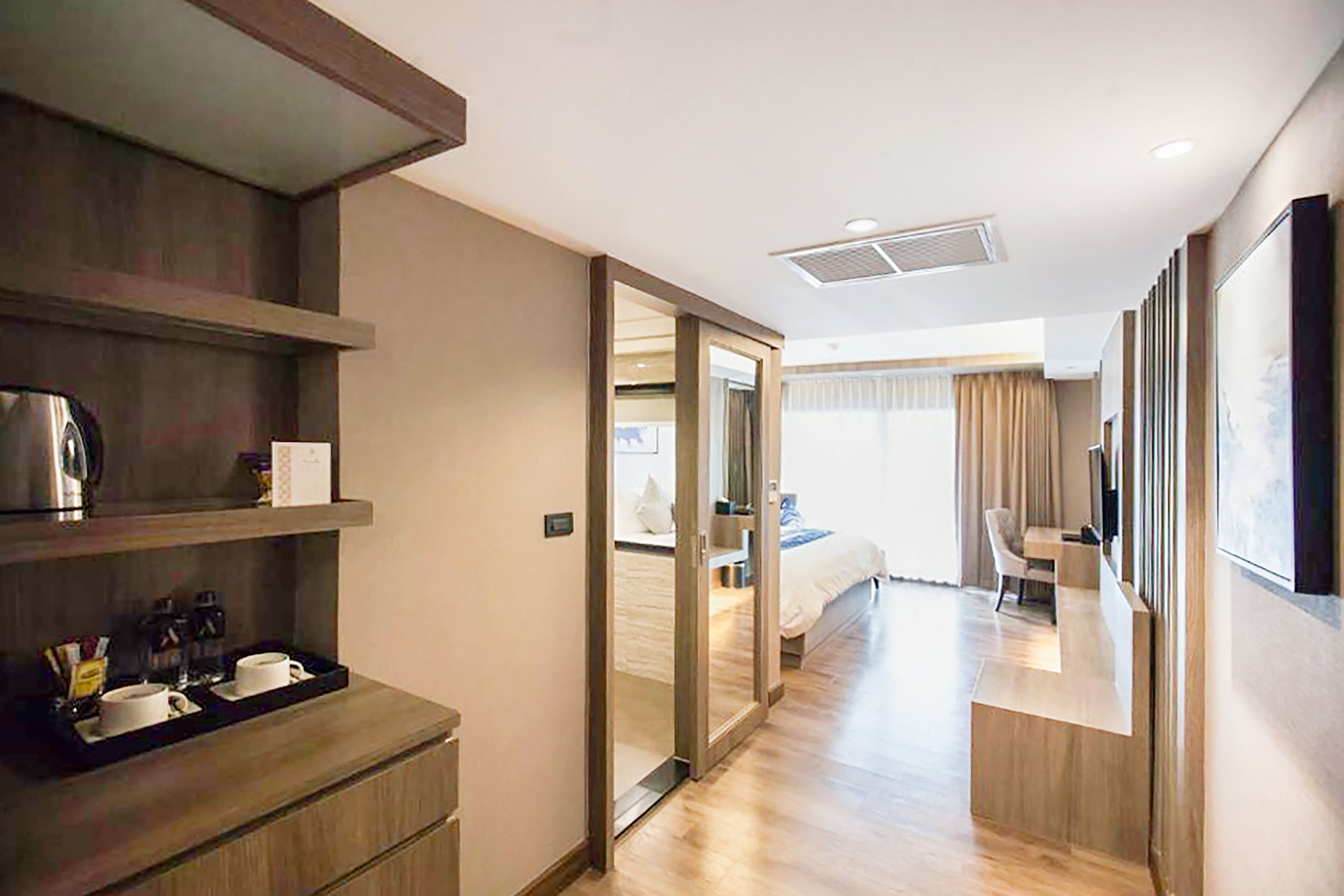 Wealth Lodge Asoke by Favstay