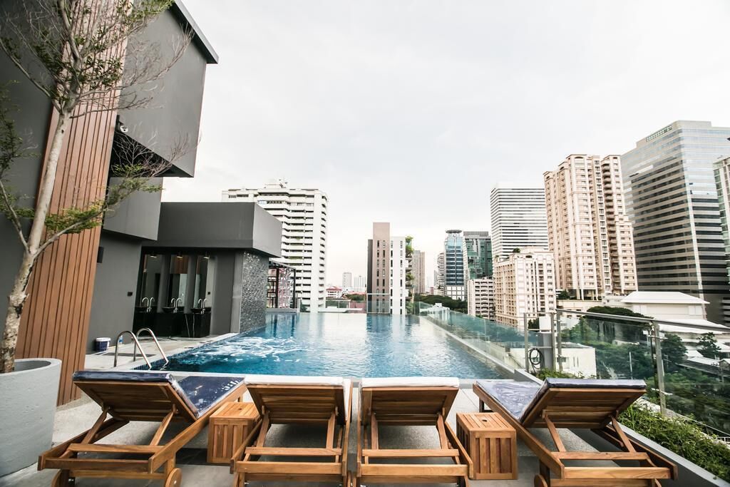 Wealth Lodge Asoke by Favstay