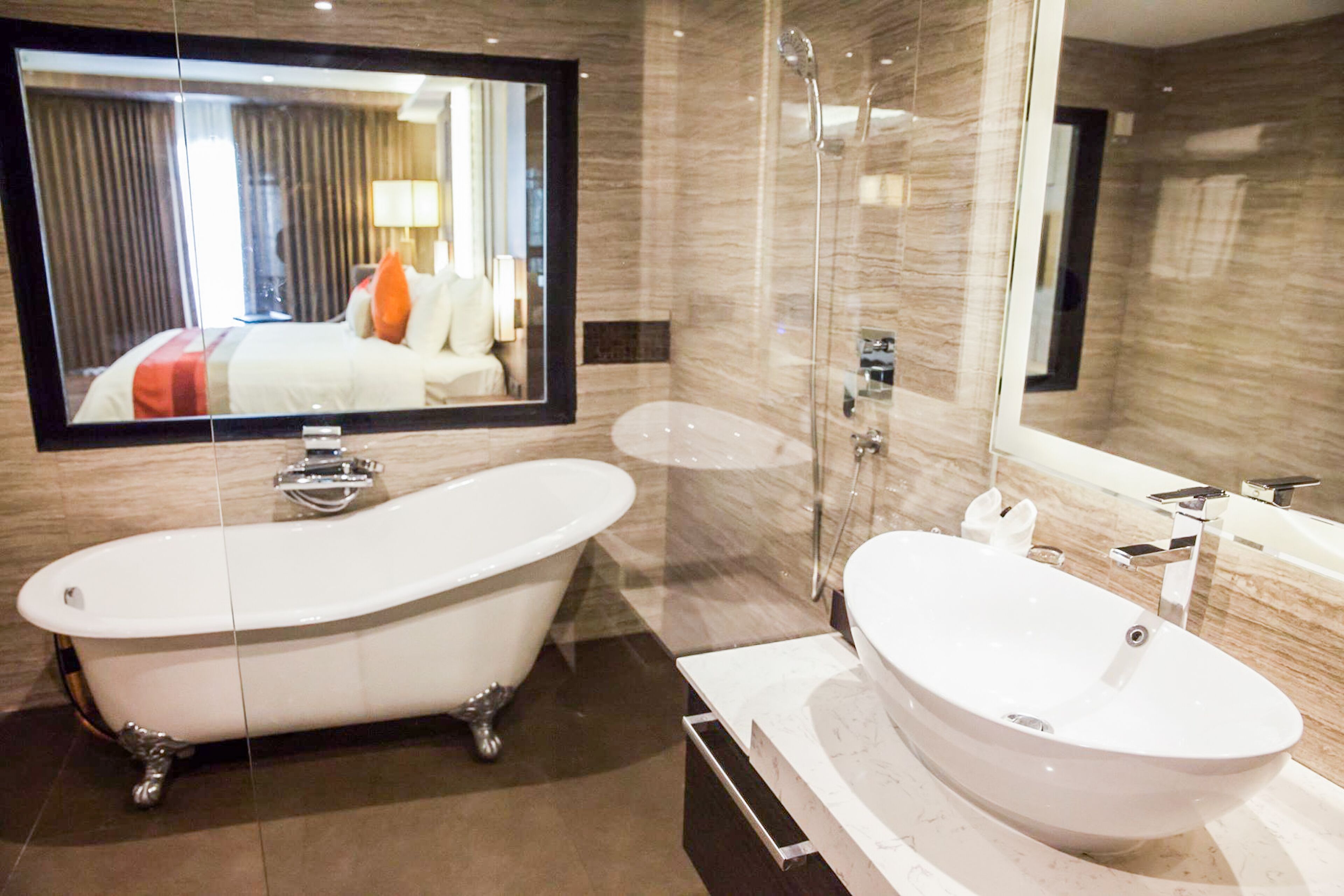 Wealth Lodge Asoke by Favstay