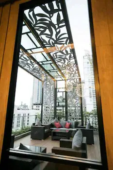 Wealth Lodge Asoke by Favstay