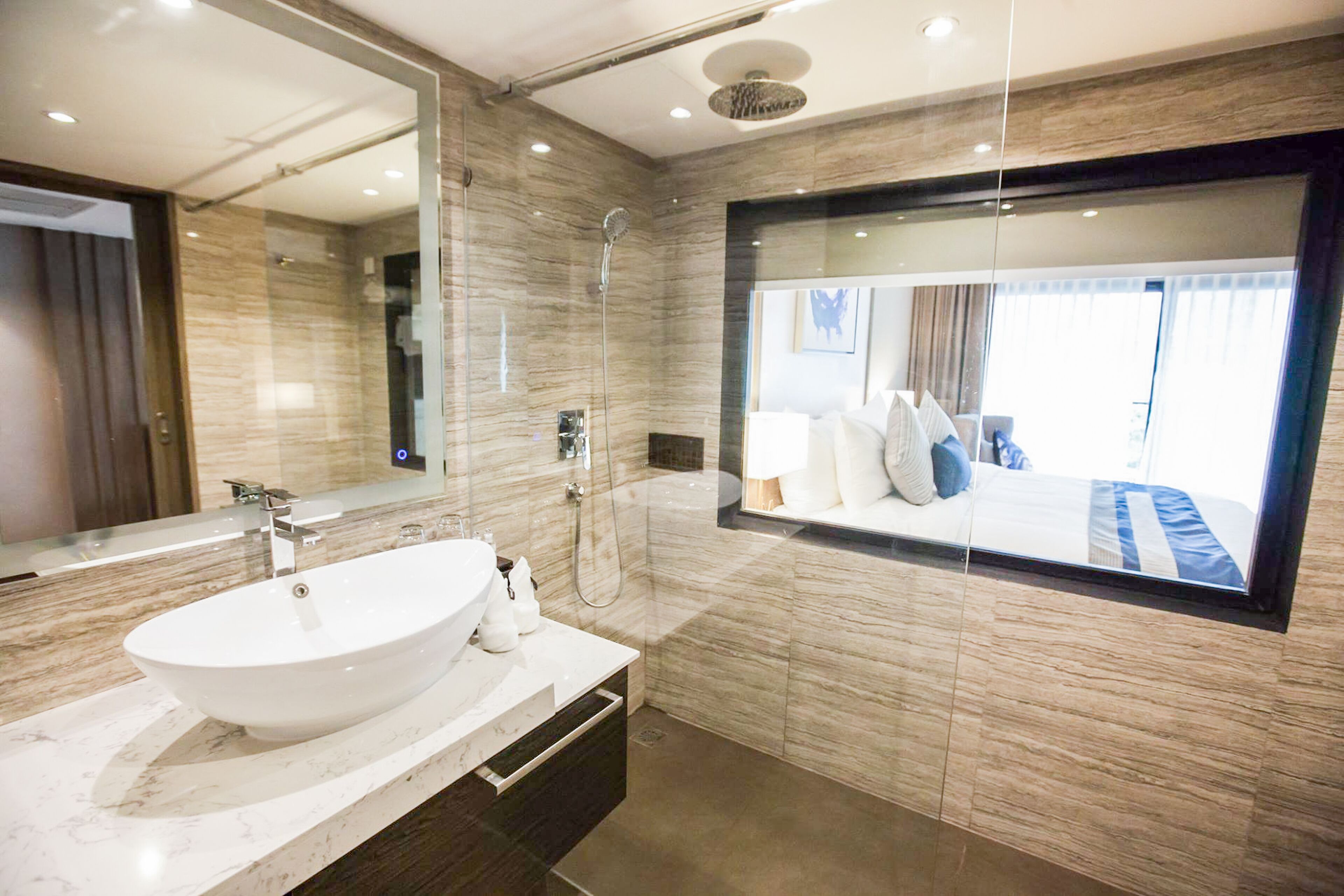 Wealth Lodge Asoke by Favstay