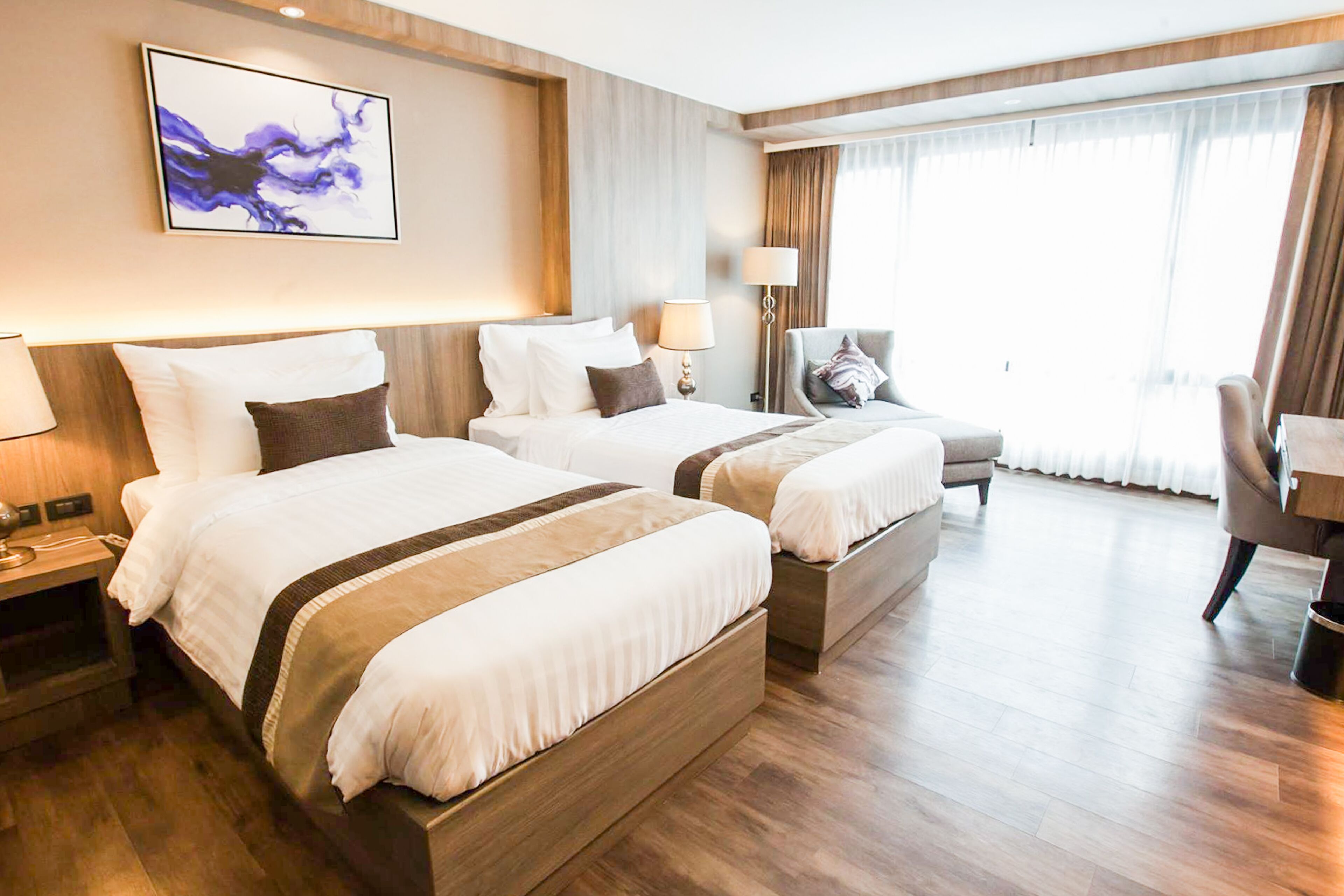 Wealth Lodge Asoke by Favstay