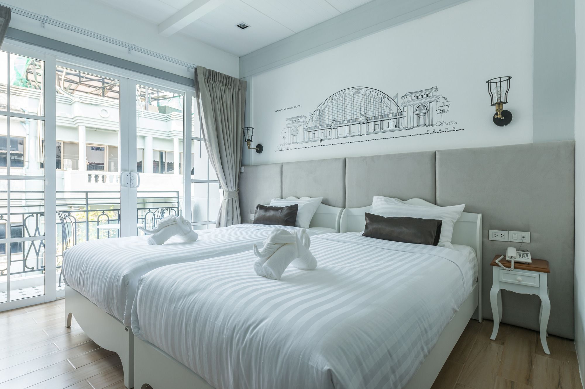 White Ivory Bed & Breakfast