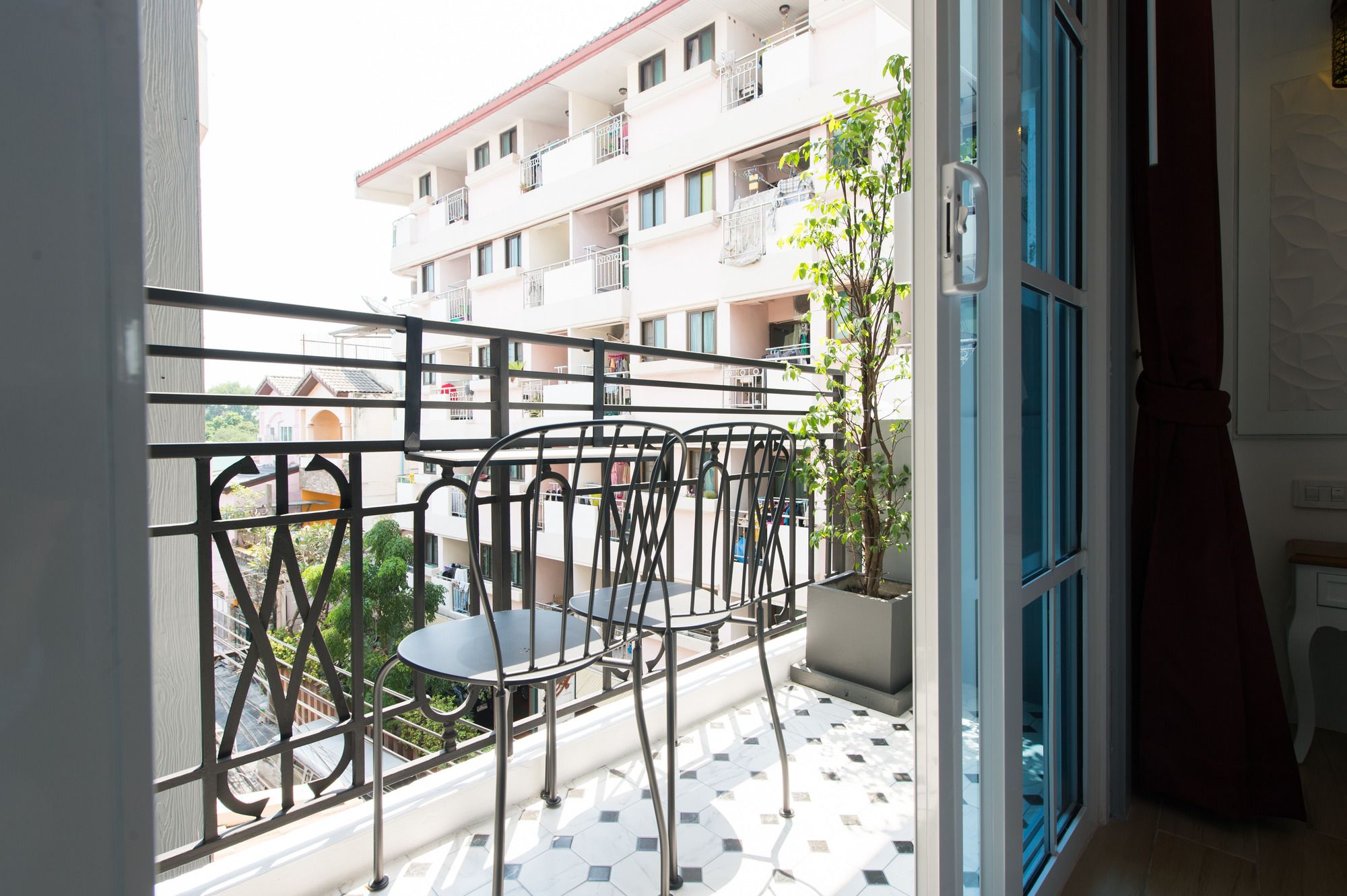 White Ivory Bed & Breakfast
