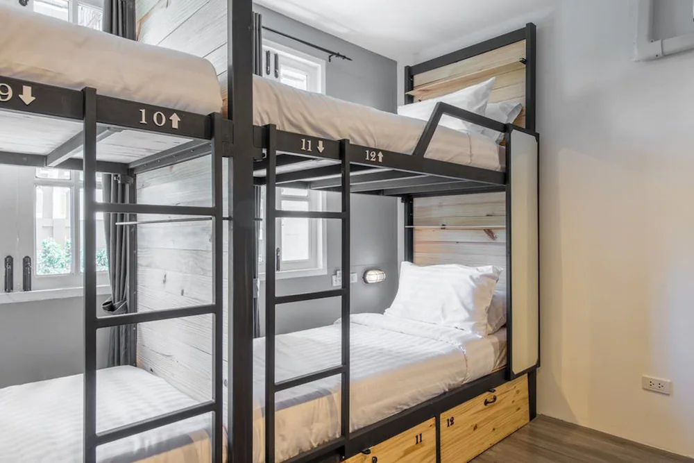 X9 Hostel