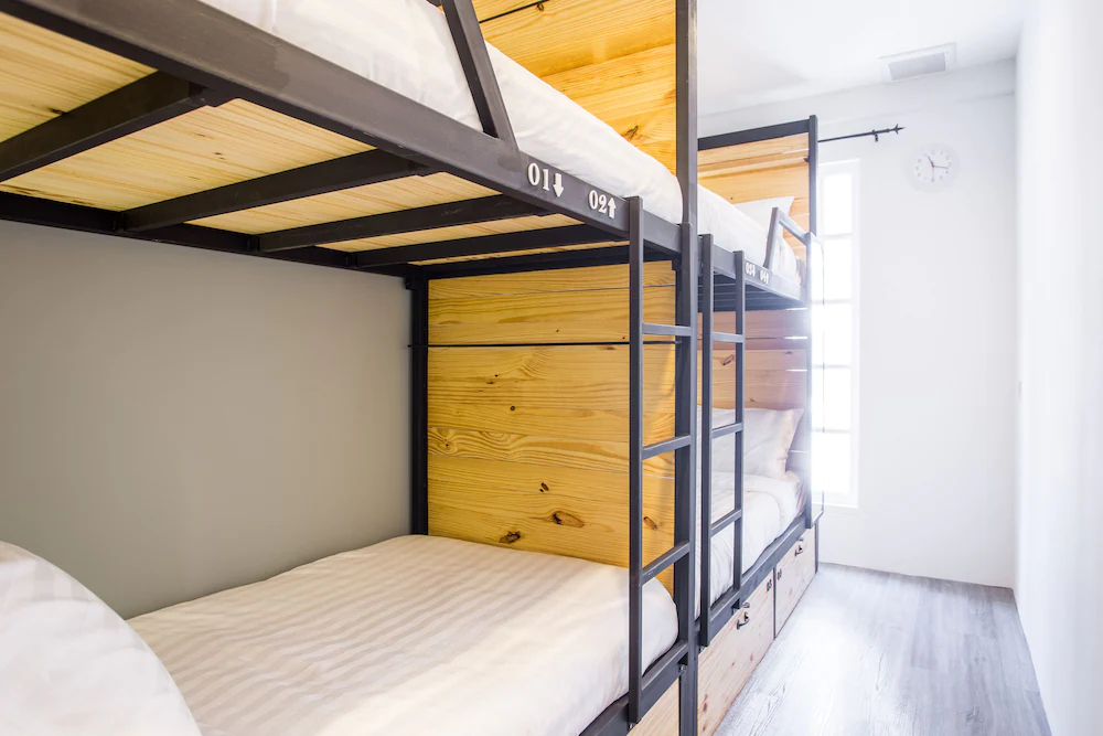 X9 Hostel