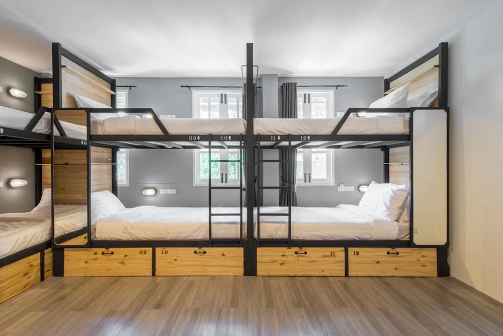 X9 Hostel