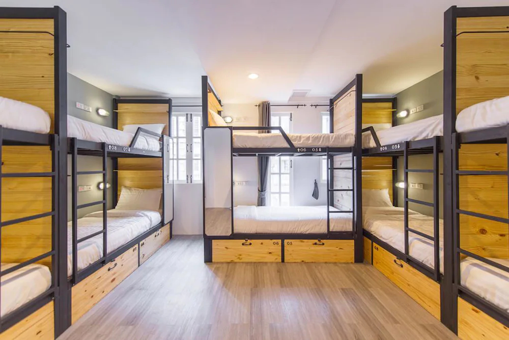 X9 Hostel