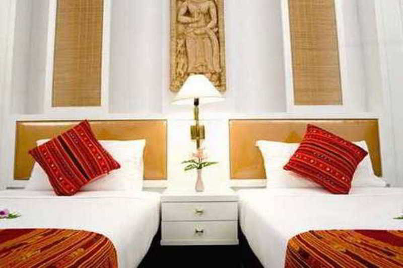 RoomQuest Pratunam Yesterday's Photo Hotel