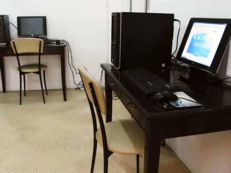 RoomQuest Pratunam Yesterday's Photo Hotel